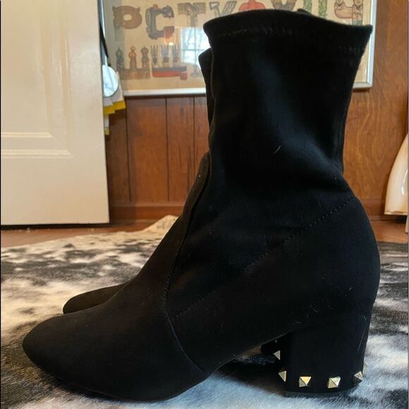 Black faux suede block heel gold stud booties - Picture 2 of 3